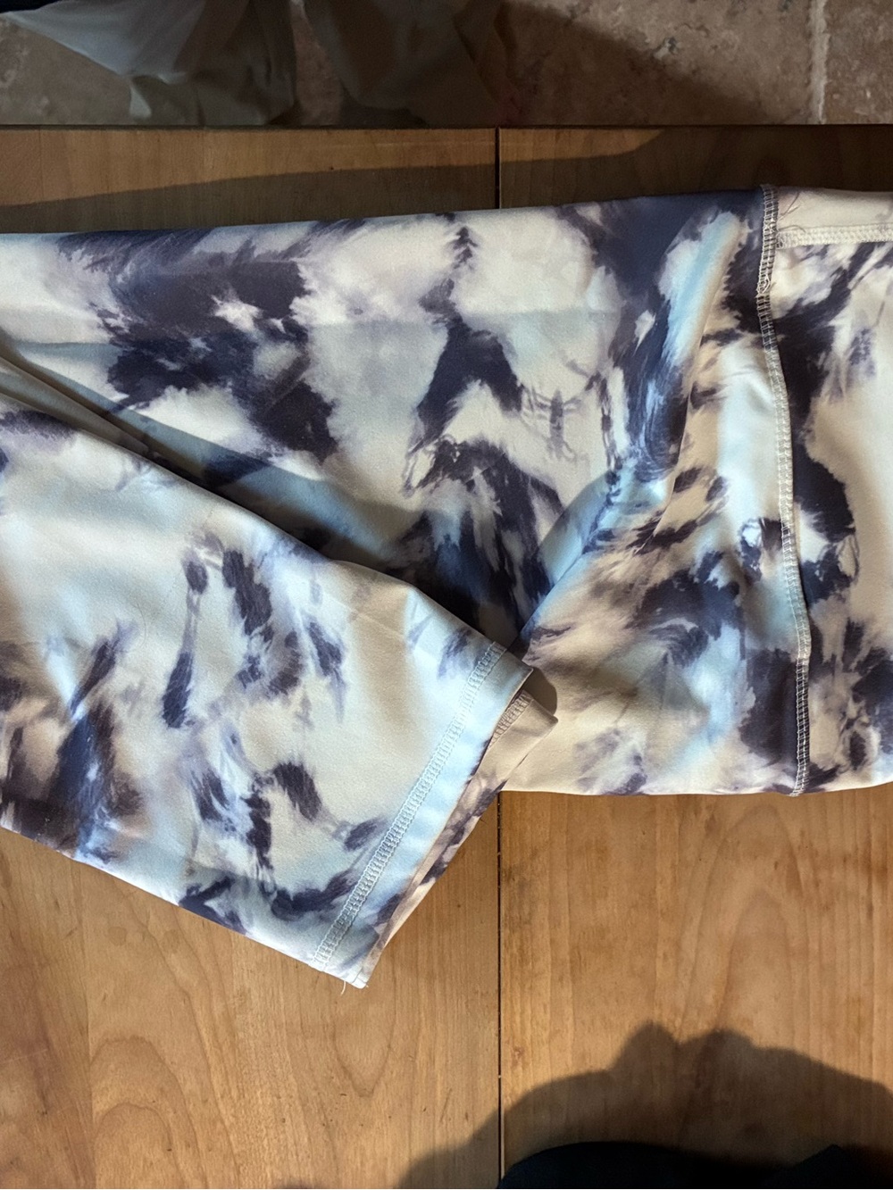 gaiam Tie-Dye Active Leggings exercise in purple-y blue and white xl
